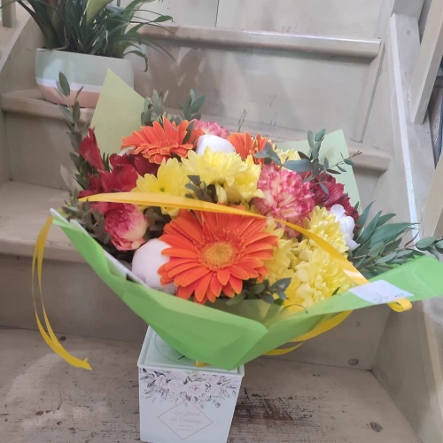 Bouquet rouge, jaune, orange